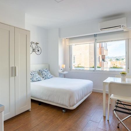 LU&CIA Malagueta 9 Apartment Malaga Bagian luar foto