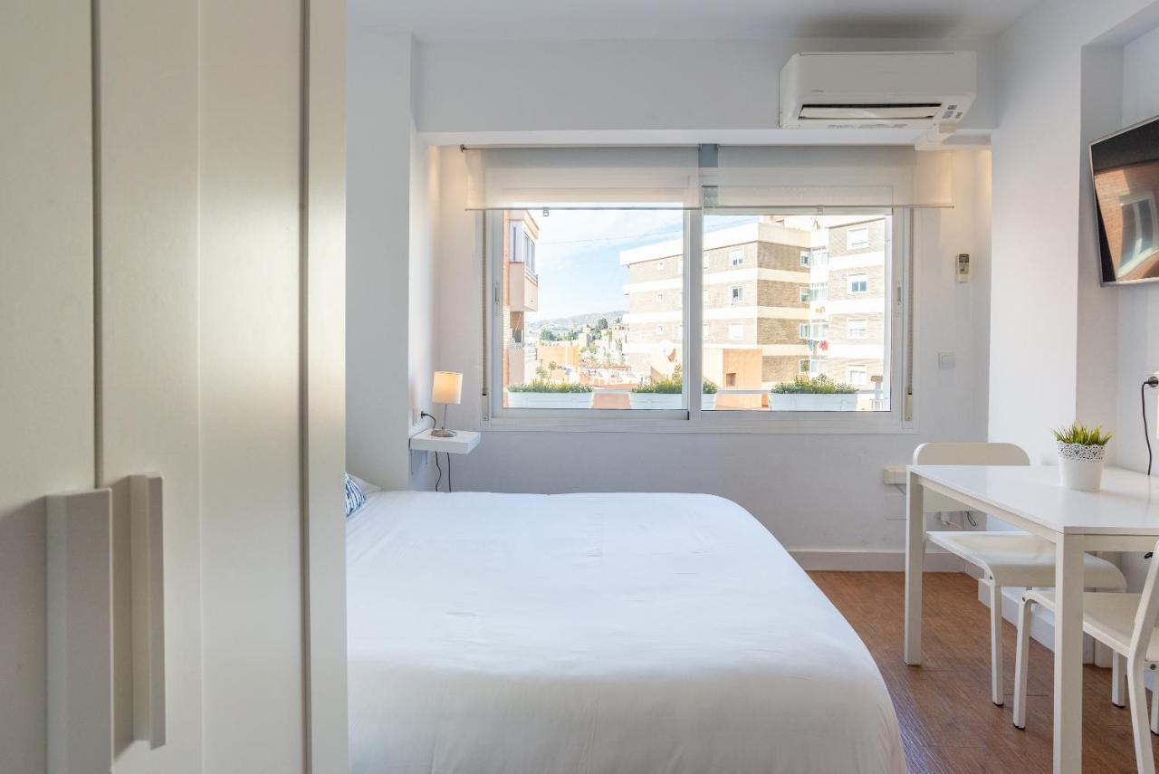 LU&CIA Malagueta 9 Apartment Malaga Bagian luar foto