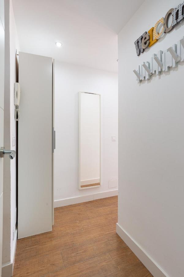 LU&CIA Malagueta 9 Apartment Malaga Bagian luar foto