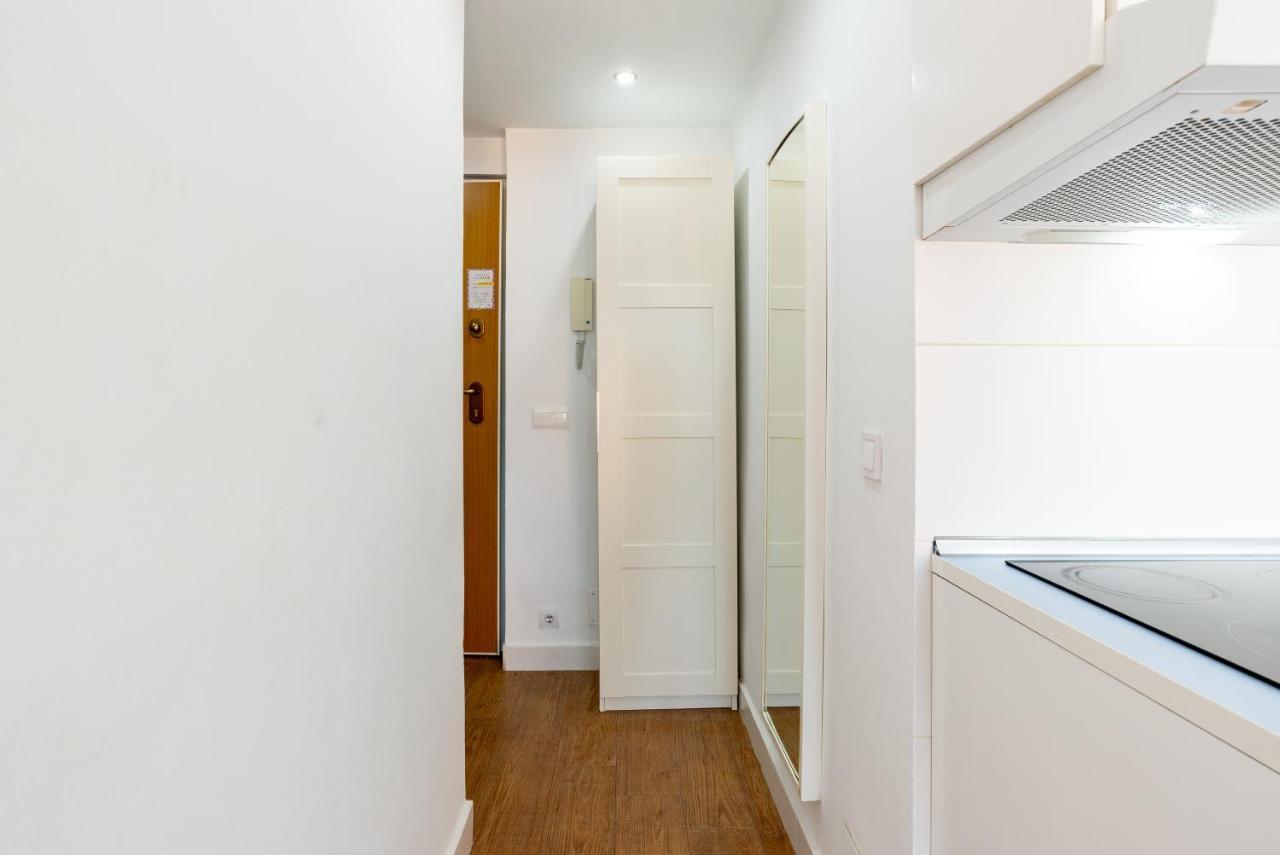 LU&CIA Malagueta 9 Apartment Malaga Bagian luar foto